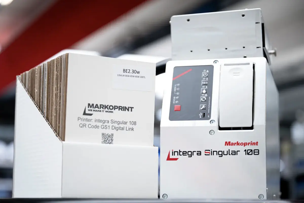Markoprint integra Singular 108 stampa su cartone