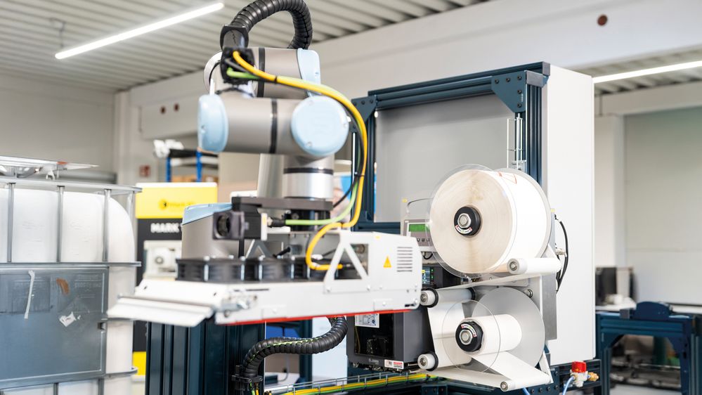 Legi-Air 4050B-R etichettatura con robot 2