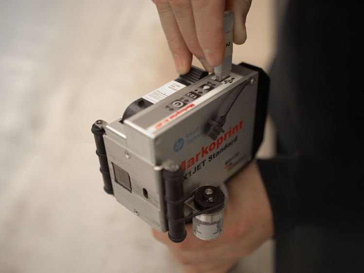 Stampante a getto d’inchiostro Markoprint X1JET HandHold con chiavetta USB