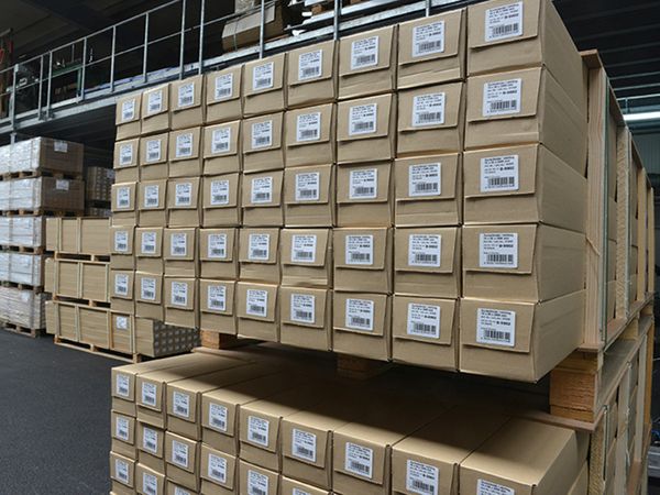 Etichetta sul lato del cartone 1