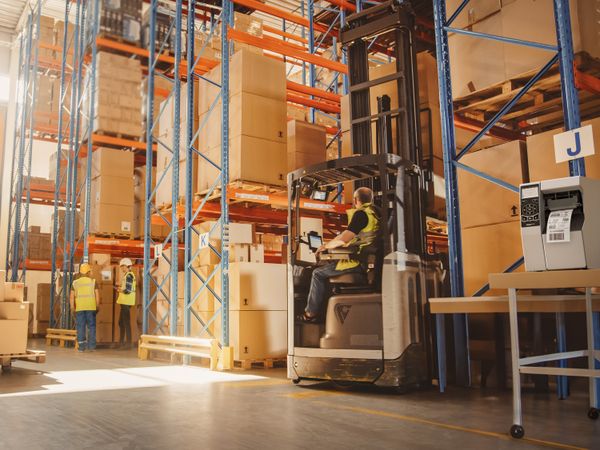 Zebra ZT510 applicazione di stampa etichette magazzino nella logistica