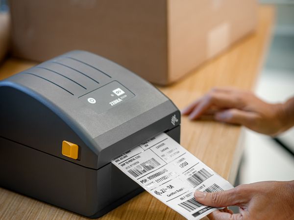 Stampante desktop Zebra ZD230 Applicazione in magazzino, logistica, stazione di imballaggio