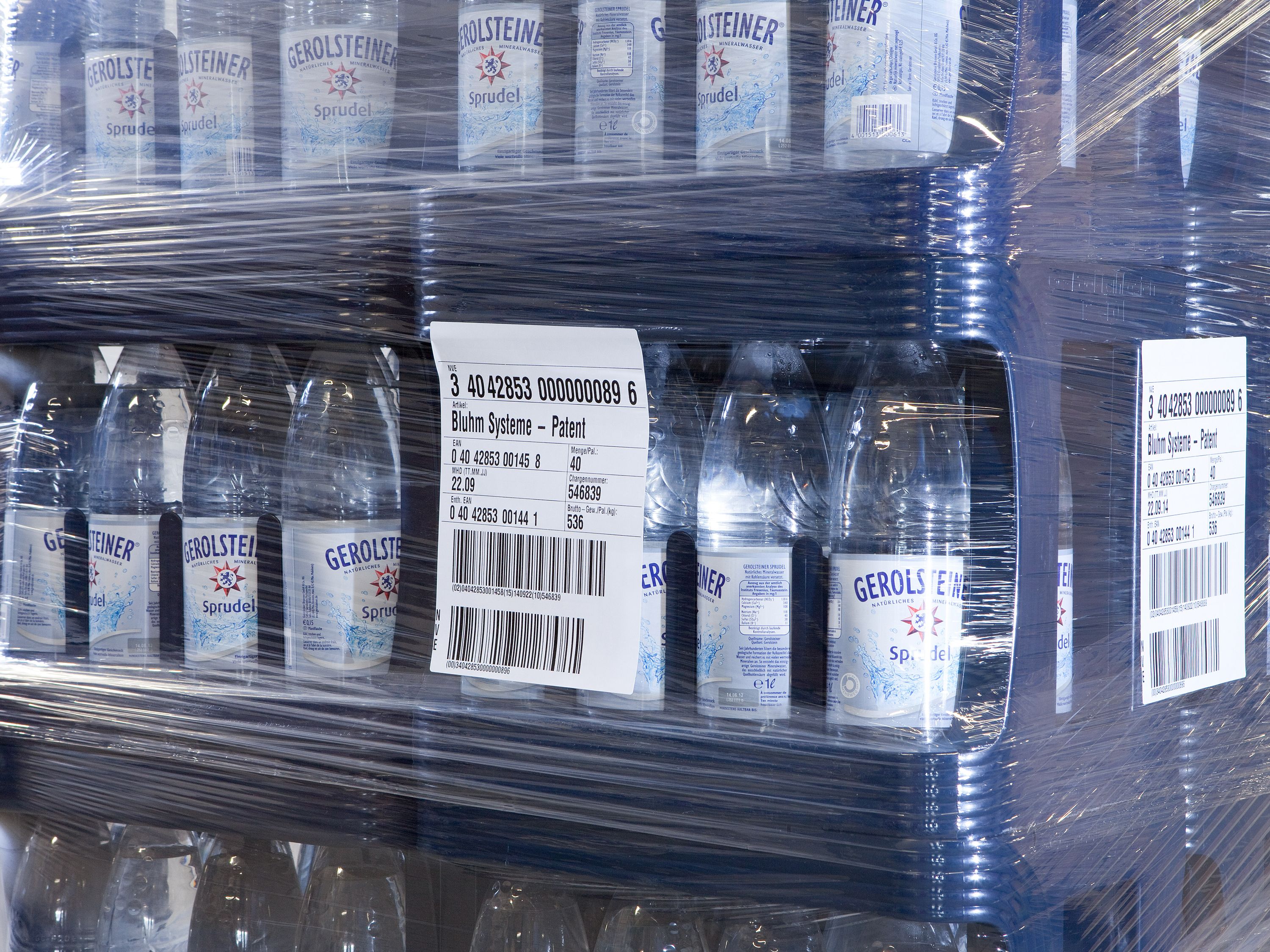 Etichettatura su 2 lati su pallet per bevande