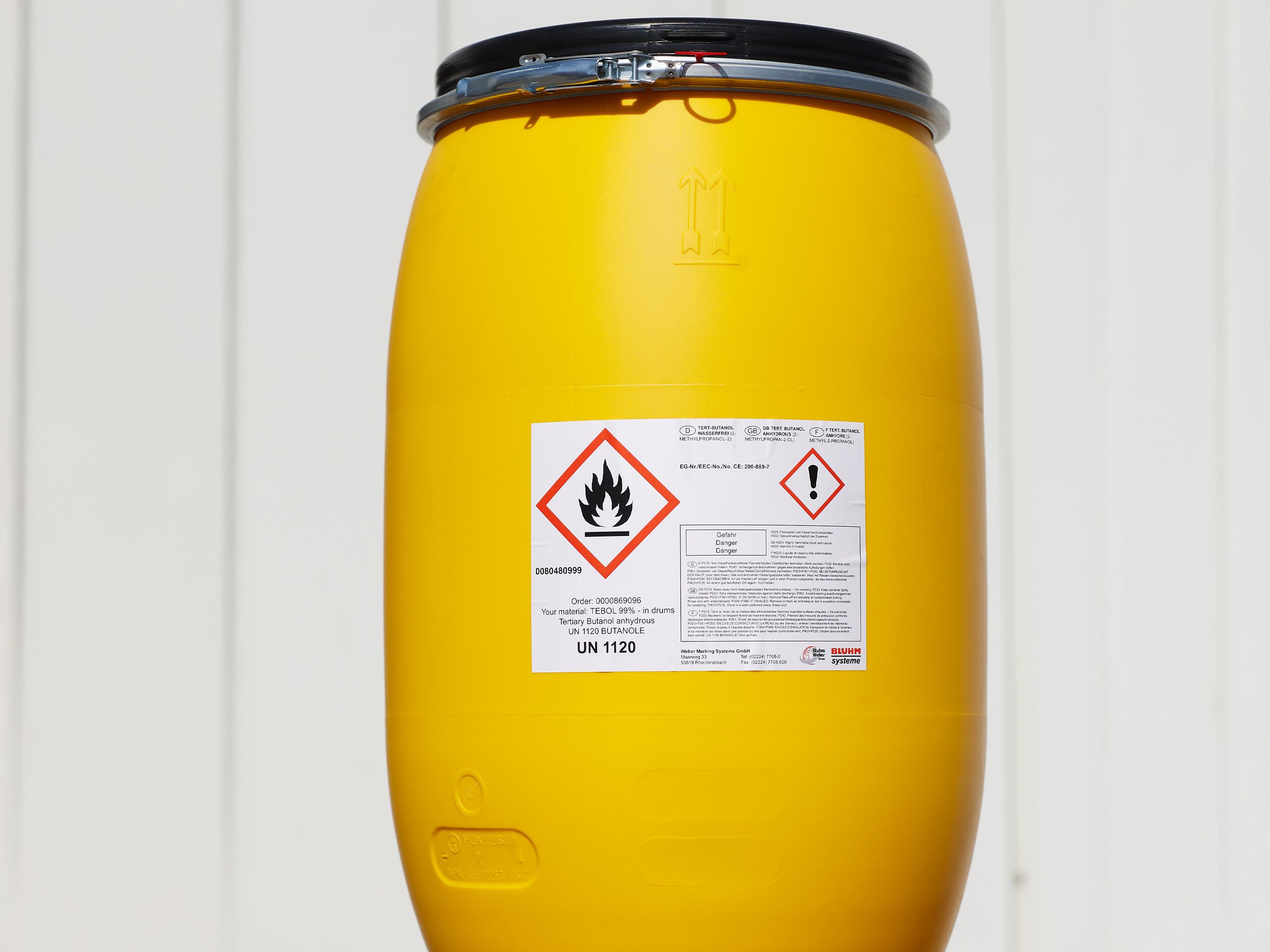 Etichetta a 2 colori per sostanze pericolose su fusto
